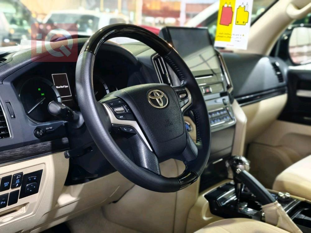 تويوتا لاندكروزر